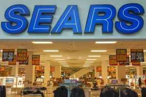 Sears - Failed businesses due to lack of innovation - Lessonsatstartup